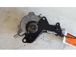 Usagé Pompe à vide (diesel) Volkswagen Touran (1T1/T2) 1.9 TDI 100 Prix € 45,00 Règlement à la marge proposé par Autodemontagebedrijf Smit