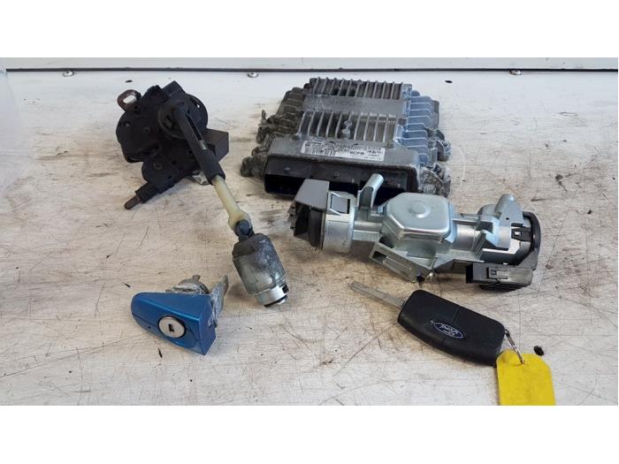 Used Ignition lock + computer Ford Focus 2 Wagon 2.0 TDCi 16V Price € 100,00 Margin scheme offered by Autodemontagebedrijf Smit