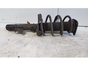 Used Front shock absorber rod, right Ford Focus 2 Wagon 2.0 TDCi 16V Price € 30,00 Margin scheme offered by Autodemontagebedrijf Smit