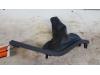Parking brake lever cover from a Ford Focus 2 Wagon, 2004 / 2012 2.0 TDCi 16V, Combi/o, Diesel, 1.997cc, 100kW (136pk), FWD, G6DA; G6DB; G6DD; G6DG, 2004-07 / 2012-09 2005