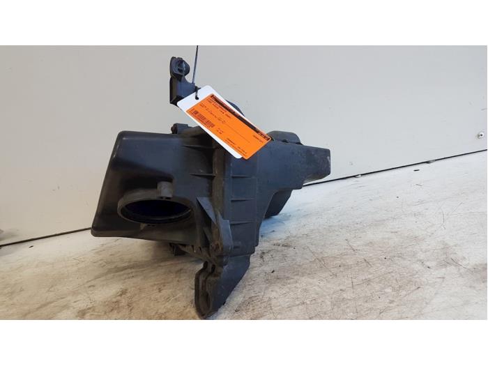 Begagnade Luftfilterhus Ford Focus 2 Wagon 2.0 TDCi 16V Pris € 15,00 Marginaltabell erbjuds av Autodemontagebedrijf Smit
