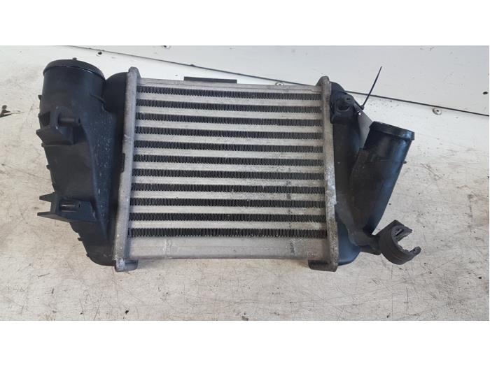 Usados Intercooler Audi A4 Avant (B6) 2.5 TDI 24V Precio € 25,00 Norma de margen ofrecido por Autodemontagebedrijf Smit