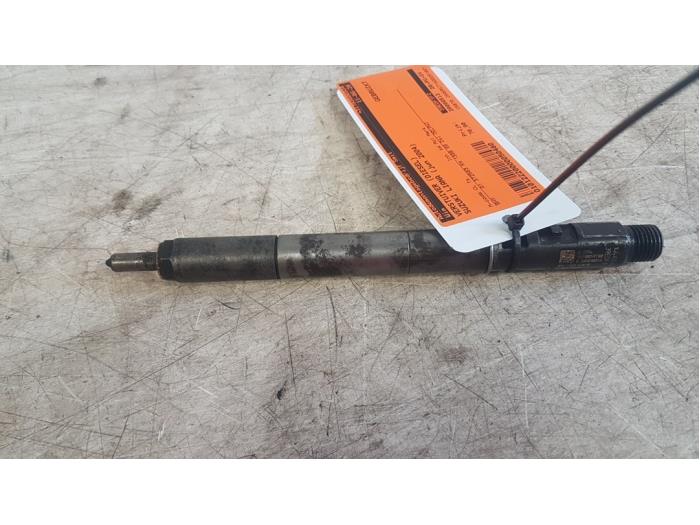 Usagé Injecteurs Suzuki Liana (ERC/ERD/RH4) 1.4 DDiS 16V Prix € 70,00 Règlement à la marge proposé par Autodemontagebedrijf Smit