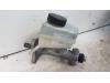 Master cylinder from a Mercedes-Benz C Combi (S203) 2.2 C-200 CDI 16V 2003