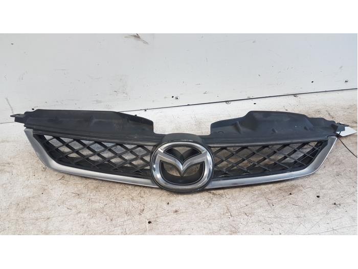 Używane Grill Mazda 5 (CR19) 2.0 CiDT 16V High Power Cena € 20,00 Procedura marży oferowane przez Autodemontagebedrijf Smit