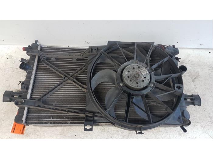 Cooling set from a Opel Astra H (L48) 1.6 16V Twinport 2004