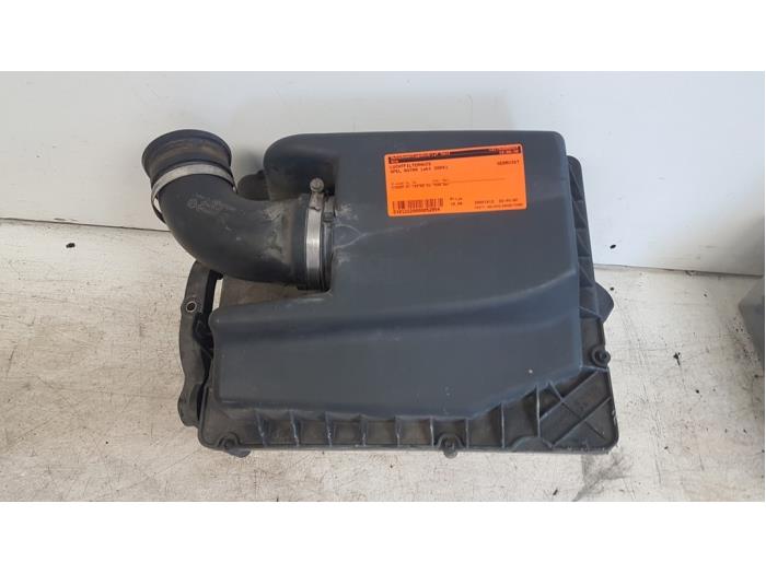 Gebrauchte Luftfiltergehäuse Opel Astra H (L48) 1.6 16V Twinport Preis € 10,00 Margenregelung angeboten von Autodemontagebedrijf Smit