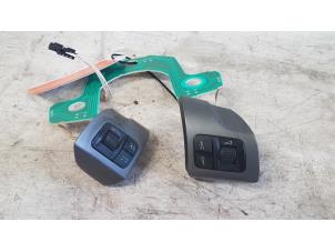 Used Steering wheel mounted radio control Opel Astra H (L48) 1.6 16V Twinport Price € 35,00 Margin scheme offered by Autodemontagebedrijf Smit