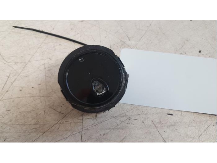Begagnade Regnsensor Renault Scénic II (JM) 1.6 16V Pris € 15,00 Marginaltabell erbjuds av Autodemontagebedrijf Smit