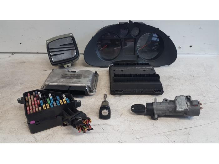 Used Ignition lock + computer Seat Ibiza III (6L1) 1.9 TDI FR Price € 100,00 Margin scheme offered by Autodemontagebedrijf Smit