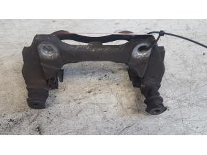 Used Front brake calliperholder, left Fiat Punto II (188) Price € 10,00 Margin scheme offered by Autodemontagebedrijf Smit