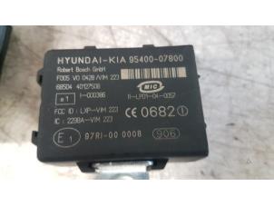 Ignition lock + computer from a Hyundai Accent 1.4i 16V 2006