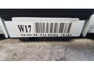 Ignition lock + computer from a Hyundai Accent 1.4i 16V 2006