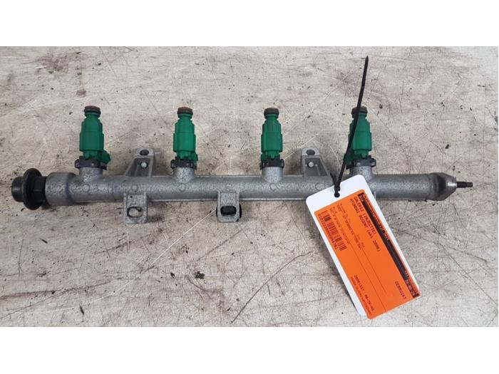 Usagé Système d'injection Hyundai Accent 1.4i 16V Prix € 30,00 Règlement à la marge proposé par Autodemontagebedrijf Smit