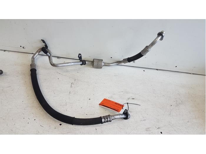 Air conditioning line from a Renault Clio III (BR/CR) 1.2 16V 75 2006