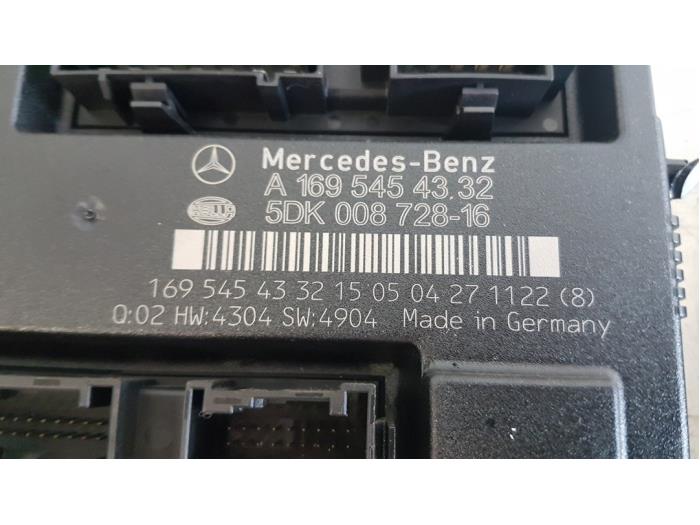 Zündschloss + Steuergerät van een Mercedes-Benz A (W169) 1.7 A-170 5-Drs. 2005