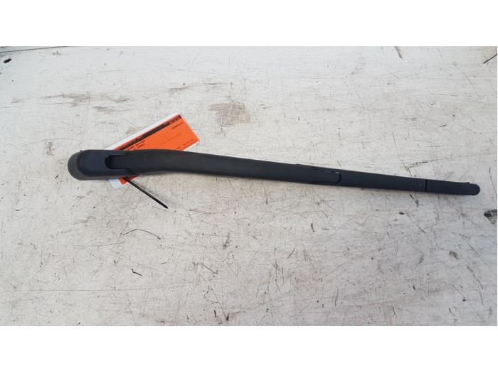 Rear wiper arm from a Citroën C4 Berline (LC) 1.6 HDi 16V 110 2006