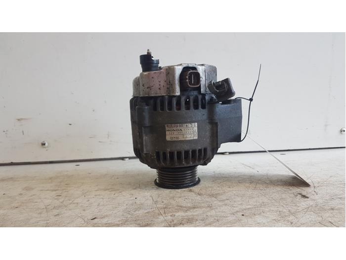 Usagé Dynamo Honda Stream I (RN) 1.7 16V VTEC Prix € 50,00 Règlement à la marge proposé par Autodemontagebedrijf Smit