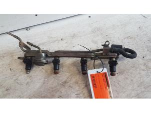 Used Fuel injector nozzle Honda Stream (RN) 1.7 16V VTEC Price on request offered by Autodemontagebedrijf Smit