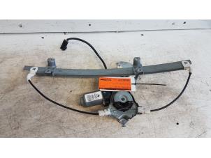 Usados Mecanismo de ventanilla de 4 puertas derecha delante Nissan Primera (P11) 2.0 16V Precio € 30,00 Norma de margen ofrecido por Autodemontagebedrijf Smit