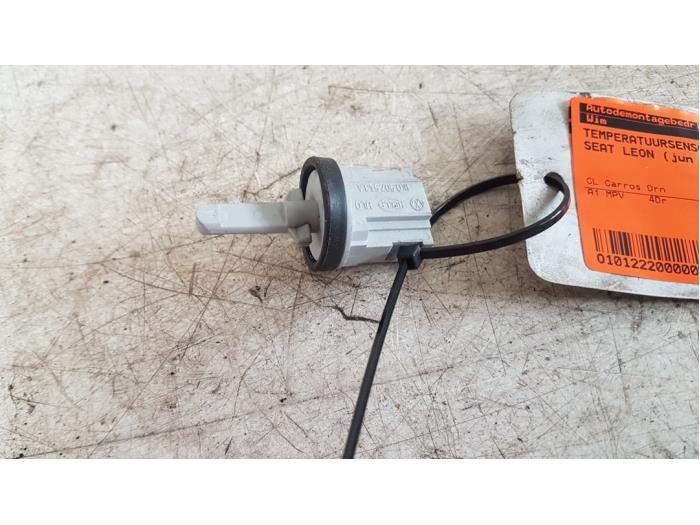 Begagnade Innetemperatursensor Seat Leon (1P1) 1.6 Pris € 5,00 Marginaltabell erbjuds av Autodemontagebedrijf Smit