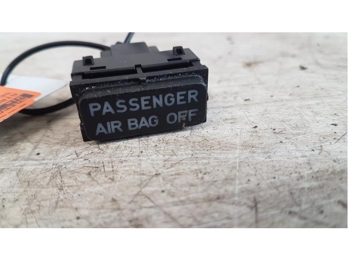 Passenger airbag on off switch