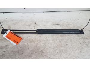 Used Set of tailgate gas struts Nissan Almera Tino (V10M) 2.2 Di 16V Price on request offered by Autodemontagebedrijf Smit