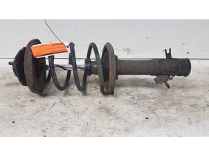 Used Front shock absorber rod, right Nissan Almera Tino (V10M) 2.2 Di 16V Price on request offered by Autodemontagebedrijf Smit