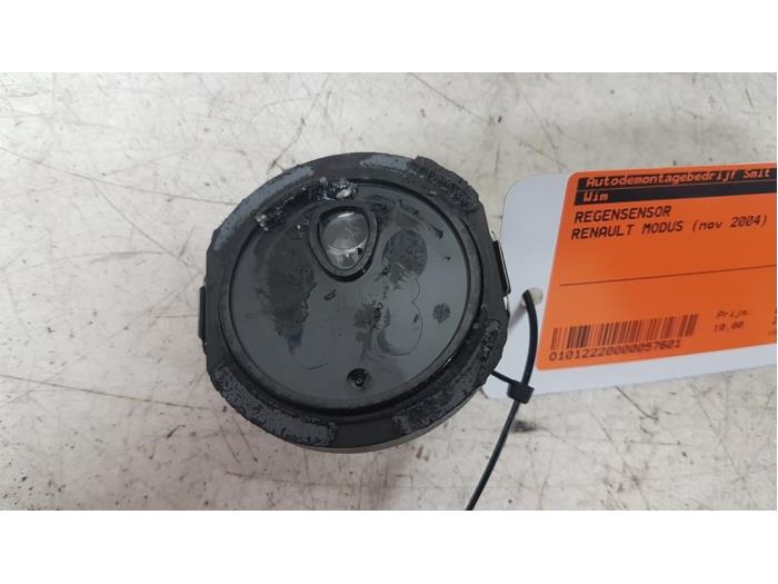 Begagnade Regnsensor Renault Modus/Grand Modus (JP) 1.2 16V Pris € 10,00 Marginaltabell erbjuds av Autodemontagebedrijf Smit