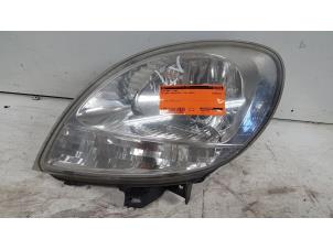 Used Headlight, left Nissan Kubistar (F10) 1.5 dCi 60 Price € 25,00 Margin scheme offered by Autodemontagebedrijf Smit