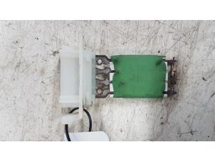 Used Heater resistor Mercedes Vaneo (W414) Price € 10,00 Margin scheme offered by Autodemontagebedrijf Smit