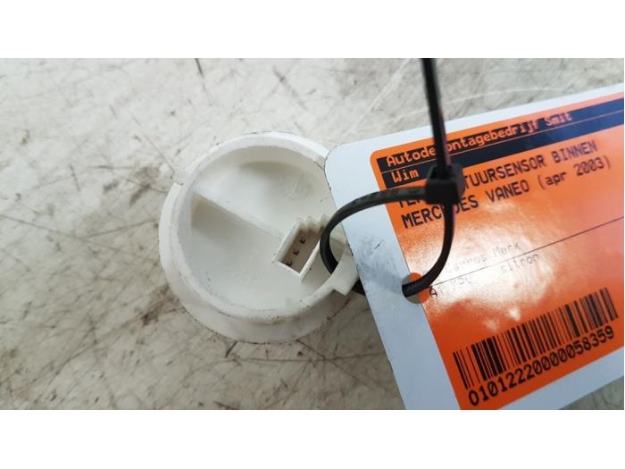Begagnade Innetemperatursensor Mercedes Vaneo (W414) Pris € 10,00 Marginaltabell erbjuds av Autodemontagebedrijf Smit