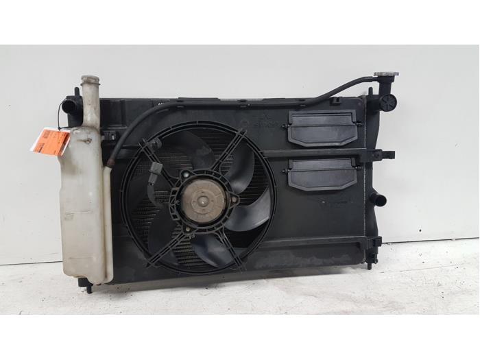 Gebrauchte Kühler Set Mitsubishi Colt (Z2/Z3) 1.3 16V Preis € 80,00 Margenregelung angeboten von Autodemontagebedrijf Smit