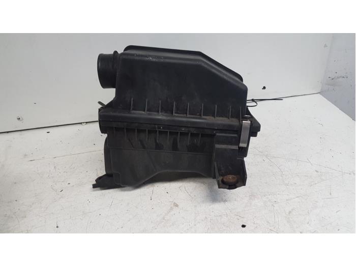 Begagnade Luftfilterhus Mitsubishi Colt (Z2/Z3) 1.3 16V Pris € 15,00 Marginaltabell erbjuds av Autodemontagebedrijf Smit