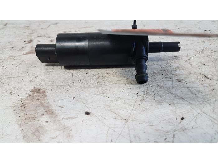 Skoda Octavia Headlight washer pumps stock