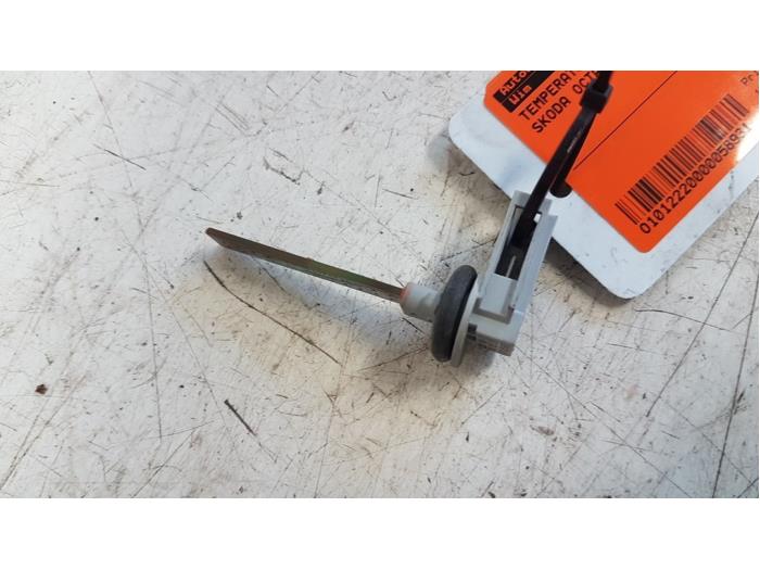 Begagnade Utetemperatursensor Skoda Octavia Combi (1Z5) 2.0 FSI 16V Pris € 5,00 Marginaltabell erbjuds av Autodemontagebedrijf Smit