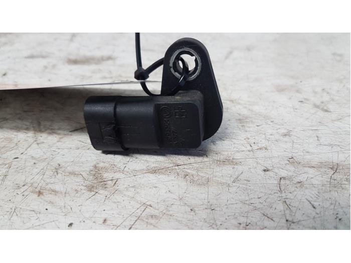 Begagnade Kamaxelsensor Alfa Romeo GT (937) 1.9 JTD 16V Multijet Pris € 20,00 Marginaltabell erbjuds av Autodemontagebedrijf Smit