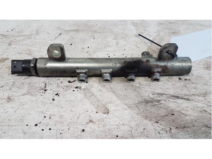 Usagé Système d'injection Alfa Romeo GT (937) 1.9 JTD 16V Multijet Prix € 15,00 Règlement à la marge proposé par Autodemontagebedrijf Smit