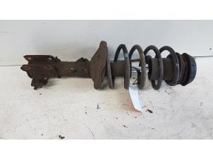 Used Front shock absorber rod, right Chevrolet Lacetti (KLAN) 1.8 16V Price € 30,00 Margin scheme offered by Autodemontagebedrijf Smit