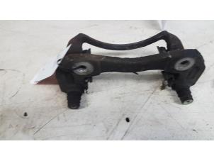 Used Front brake calliperholder, left Chevrolet Captiva (C100) 2.4 16V 4x2 Price € 20,00 Margin scheme offered by Autodemontagebedrijf Smit