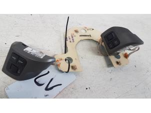 Used Steering wheel mounted radio control Opel Astra H (L48) 1.6 16V Twinport Price € 25,00 Margin scheme offered by Autodemontagebedrijf Smit