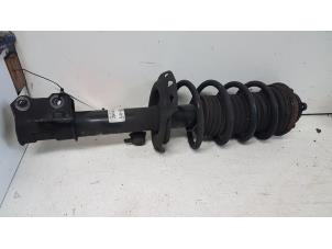 Used Front shock absorber rod, right Opel Astra H (L48) 1.6 16V Twinport Price € 25,00 Margin scheme offered by Autodemontagebedrijf Smit