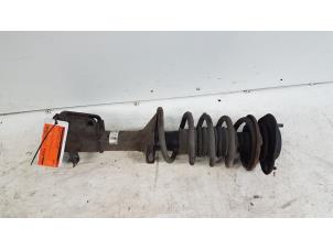 Used Front shock absorber rod, left Daihatsu Terios (J1) 1.3 16V DVVT 4x2 Price € 50,00 Margin scheme offered by Autodemontagebedrijf Smit