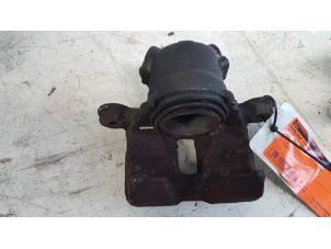Used Front brake calliper, left Daihatsu Terios (J1) 1.3 16V DVVT 4x2 Price € 35,00 Margin scheme offered by Autodemontagebedrijf Smit