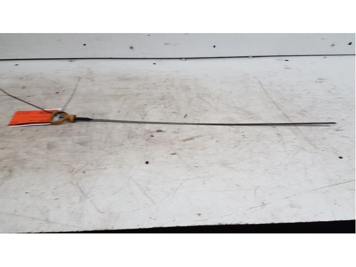 Gebrauchte Ölmessstab Daihatsu Terios (J1) 1.3 16V DVVT 4x2 Preis € 15,00 Margenregelung angeboten von Autodemontagebedrijf Smit