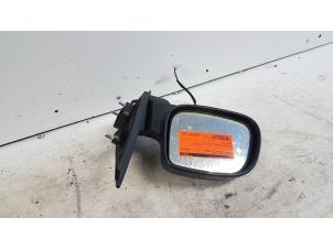 Used Wing mirror, left Daihatsu Terios (J1) 1.3 16V DVVT 4x2 Price € 45,00 Margin scheme offered by Autodemontagebedrijf Smit