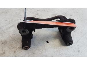 Used Rear brake calliperholder, left Kia Picanto (BA) 1.0 12V Price € 10,00 Margin scheme offered by Autodemontagebedrijf Smit