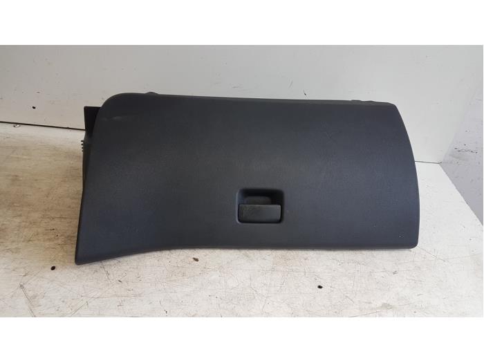 Begagnade Handskfack Citroen C4 Grand Picasso (UA) 2.0 16V Autom. Pris € 25,00 Marginaltabell erbjuds av Autodemontagebedrijf Smit