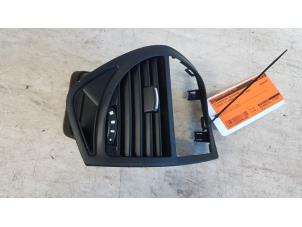 Used Dashboard vent Citroen C4 Grand Picasso (UA) 2.0 16V Autom. Price € 10,00 Margin scheme offered by Autodemontagebedrijf Smit