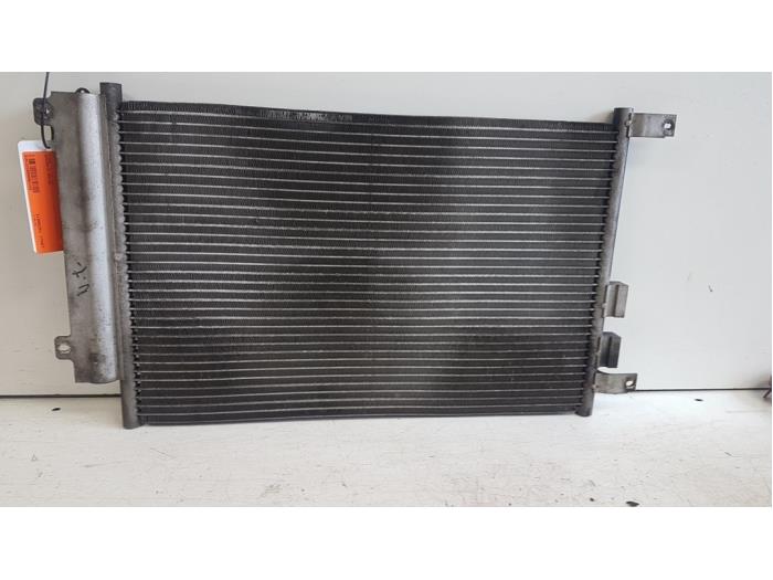 Begagnade AC-radiator Alfa Romeo GT (937) 2.0 JTS 16V Pris € 70,00 Marginaltabell erbjuds av Autodemontagebedrijf Smit